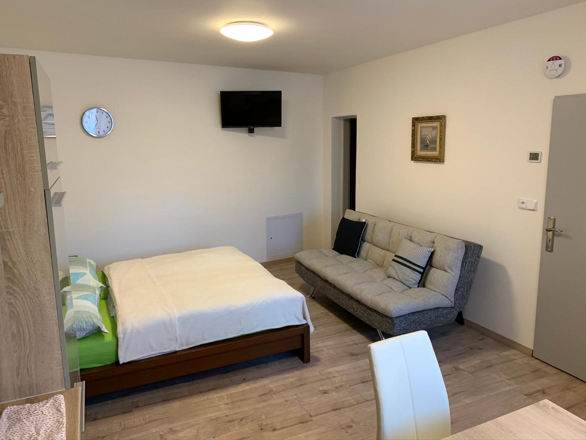 Apartements Studio 964 Líbeznice Εξωτερικό φωτογραφία